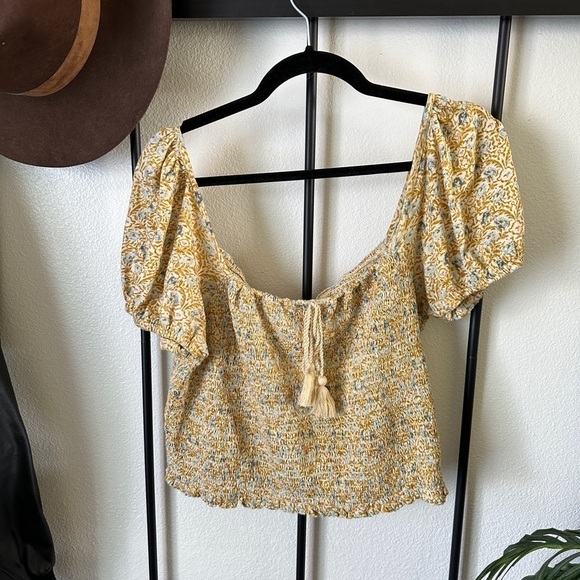 Lucky Brand Tops - Lucky brand yellow floral ruched stretchy puff sleeve blouse shirt top boho